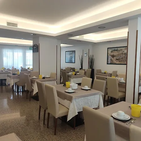 Anna Ξενοδοχείο 2*