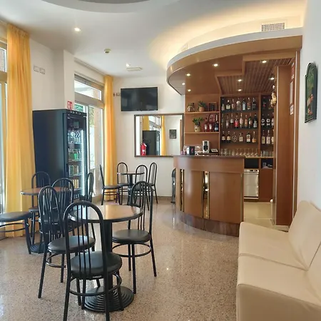 Hotel Anna 2*