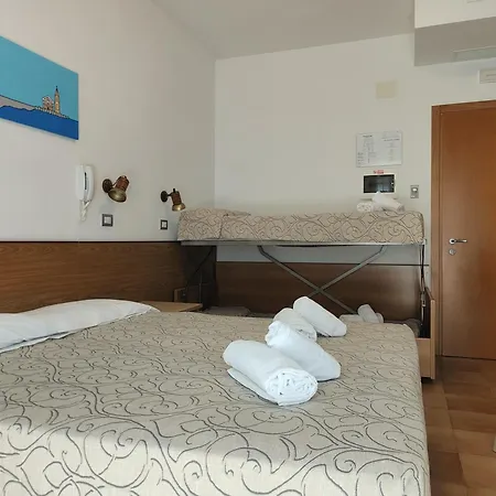 Anna Ξενοδοχείο Καόρλε