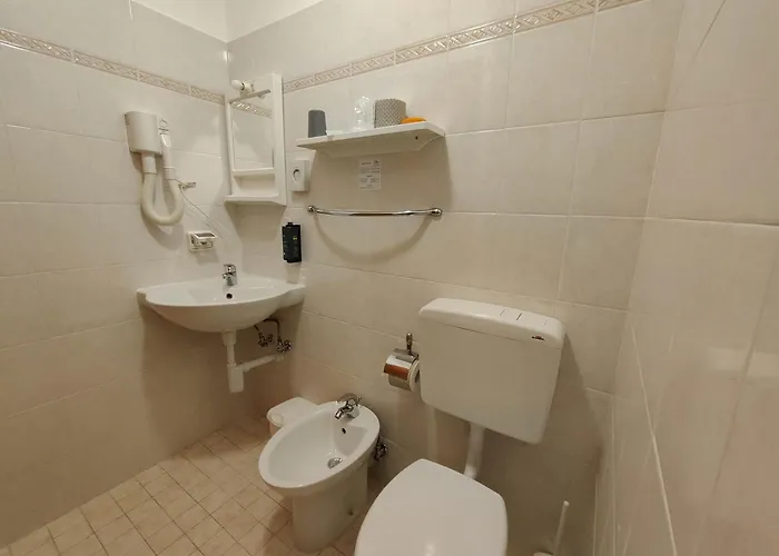 Anna Hotel