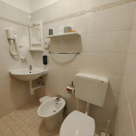Anna Hotel